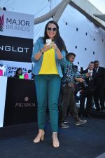 Sonakshi Sinha is now on Guinness Book of Records for painting her nails on Women